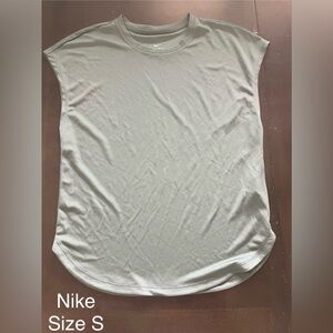 Nike - Green Top